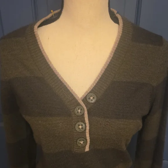 Buy 2 Get 1 Free Smartwool Green Stripe V-Neck Sweater Merino Wool No Wear Small - Picture 3 of 9